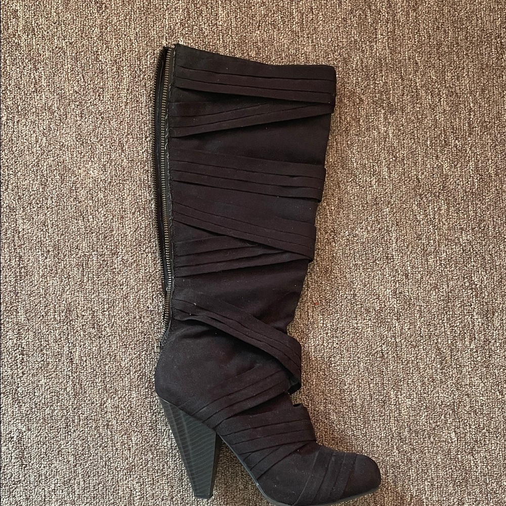 NWOT, LALISTED, Elegant Black Women's Boots